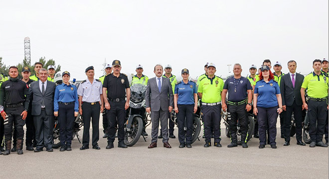 Motosikletli polisler sertifikalarını aldı